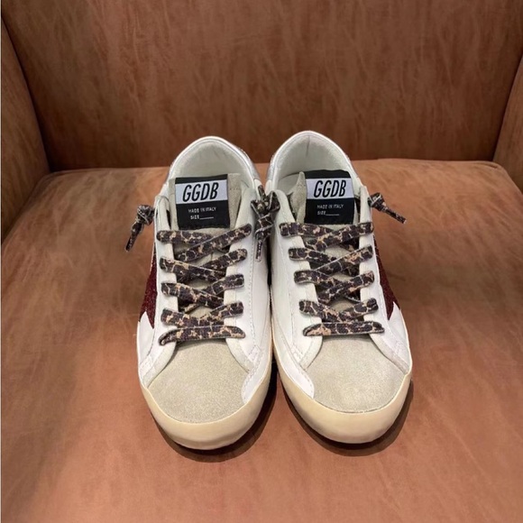 Golden Goose White Sneakers with Red Star and Silver Heel - Picture 3 of 4